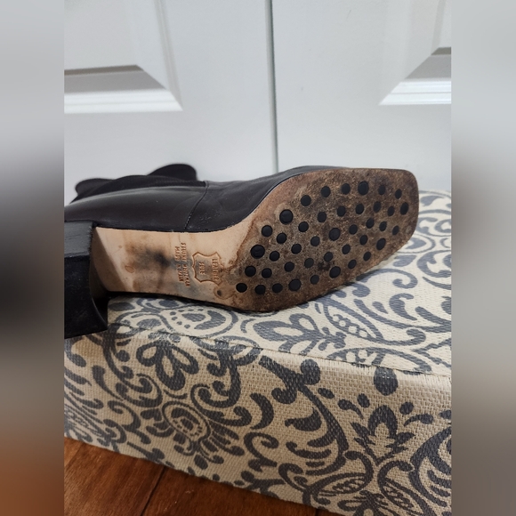 VINTAGE Stuart Weitzman Chocolate Brown Sock Bootie  Size 8 - Picture 4 of 6